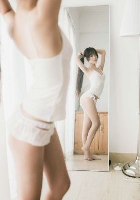 异世界里的后宫生活_BD英语完整视频观看